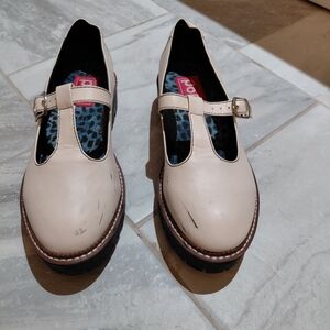 Pop Cream Women's Flats with Buckle